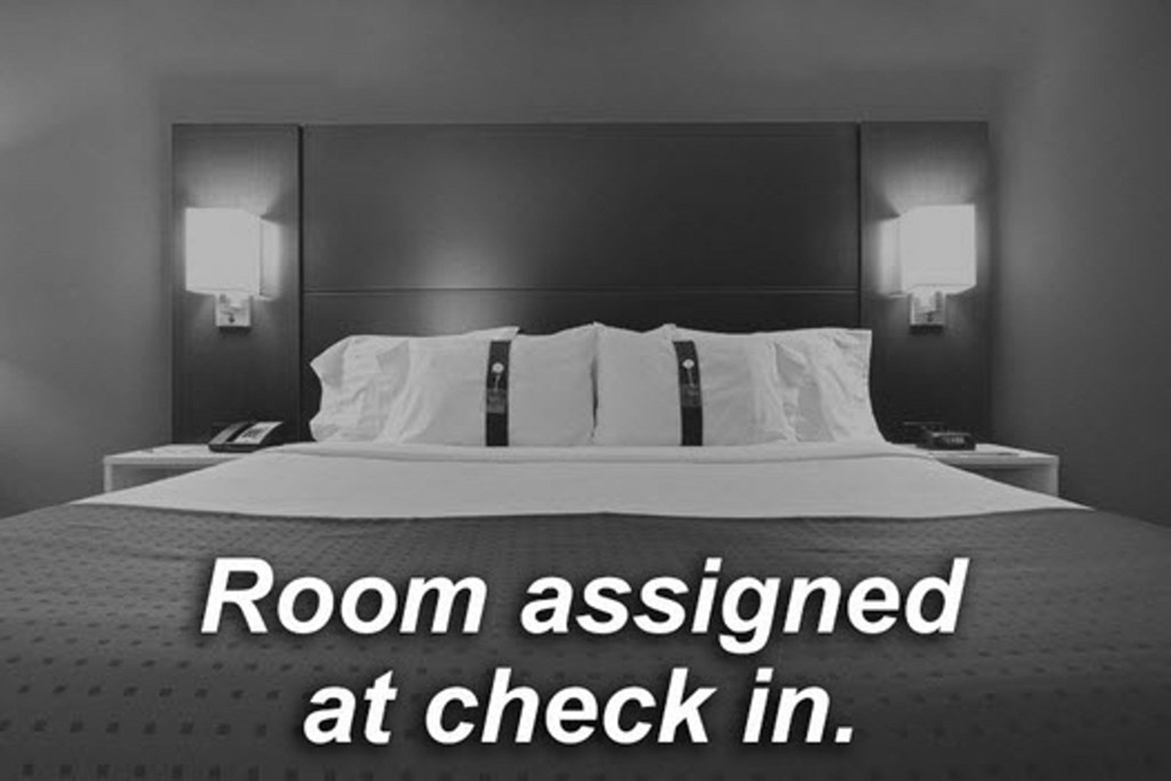 Holiday Inn Express & Suites By Ihg Altoona By Ihg Екстериор снимка