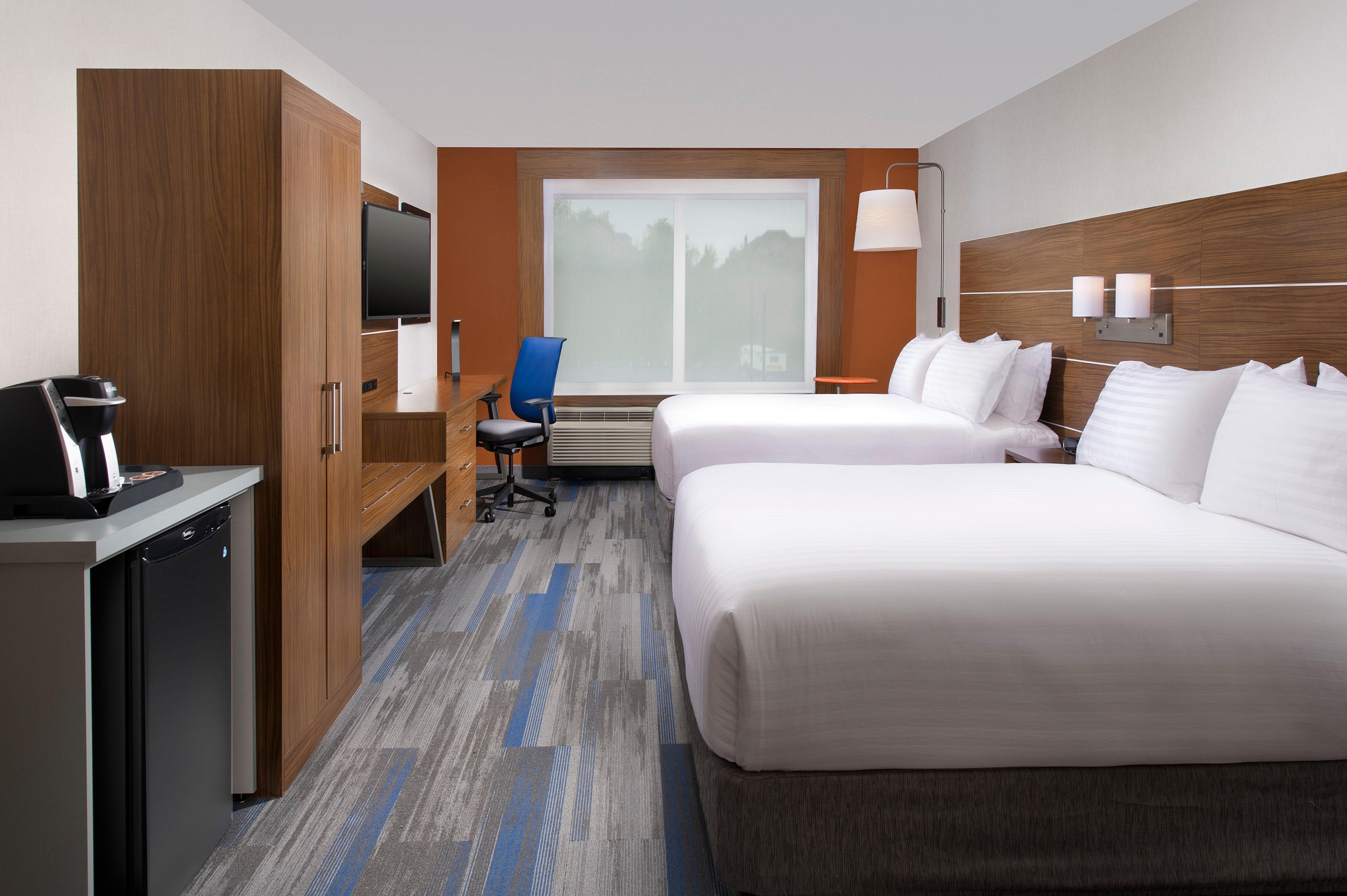 Holiday Inn Express & Suites By Ihg Altoona By Ihg Екстериор снимка